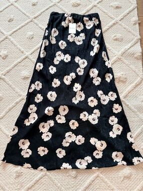 Promesa Black Maxi Skirt with Cream Floral Print